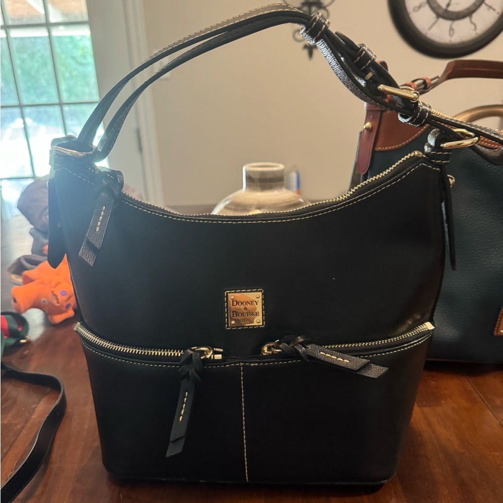 Dooney & Bourke hobo